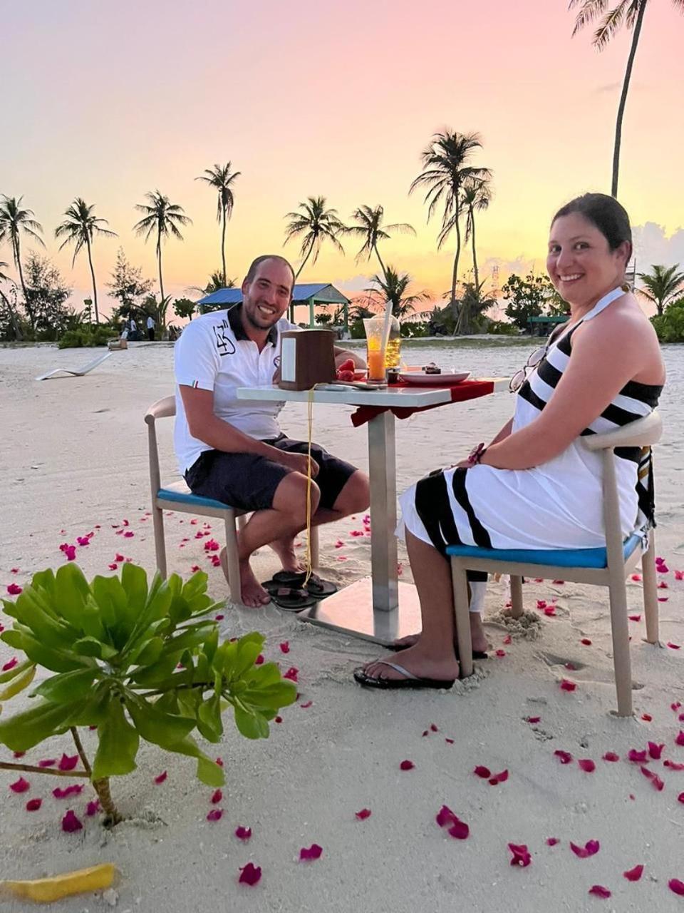 Wish Guesthouse Huraa Buitenkant foto